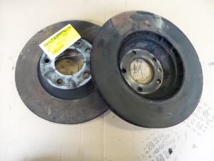 Gebruikte Remschijf voor Audi Q7 (4LB) 3.0 TDI V6 24V Prijs op aanvraag aangeboden door Autodemontage Joko B.V.