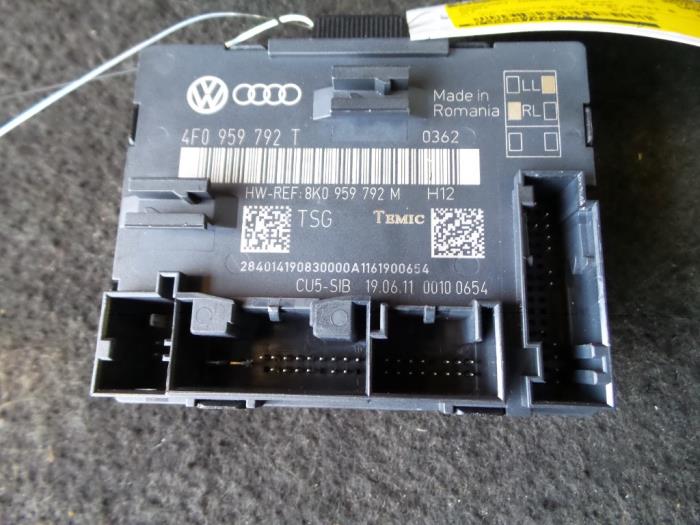Gebruikte Sam module Audi Q7 (4LB) 3.0 TDI V6 24V Prijs op aanvraag aangeboden door Autodemontage Joko B.V.