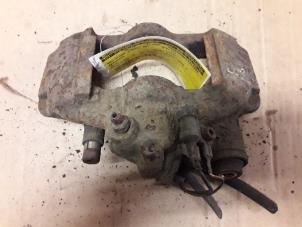 Gebruikte Remklauw (Tang) rechts-achter Mercedes Vito (638.0) 2.2 CDI 108 16V Prijs op aanvraag aangeboden door Autodemontage Joko B.V.