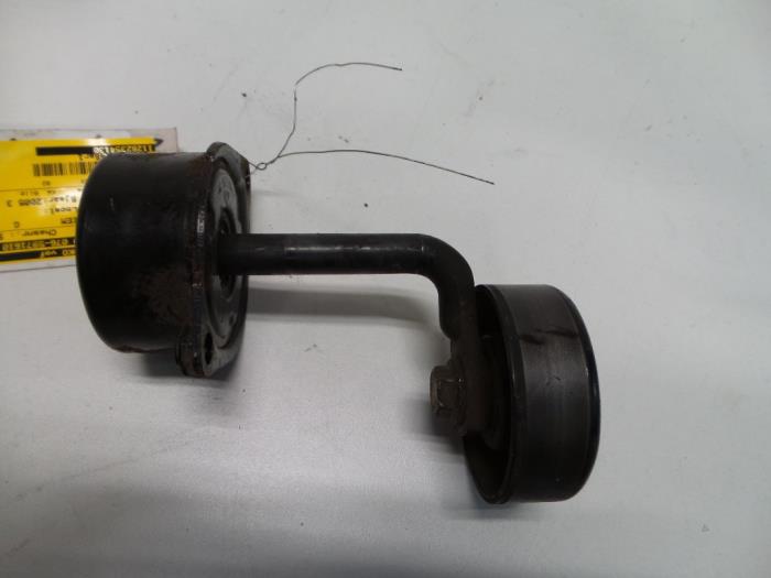 Gebruikte Spanrol Multiriem Landrover Freelander Hard Top 2.0 td4 16V Prijs op aanvraag aangeboden door Autodemontage Joko B.V.