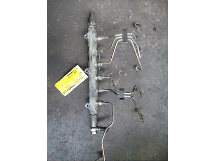 Gebruikte Dieselleiding Set Volvo S80 (TR/TS) 2.4 D5 20V Prijs op aanvraag aangeboden door Autodemontage Joko B.V.