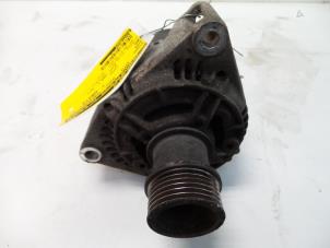 Gebruikte Dynamo Saab 900 II 2.0 i,Si 16V Prijs op aanvraag aangeboden door Autodemontage Joko B.V.