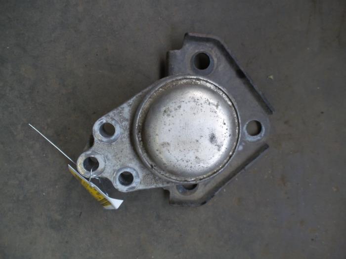 Gebruikte Motorrubber Ford Fiesta 5 (JD/JH) 1.3 Prijs op aanvraag aangeboden door Autodemontage Joko B.V.