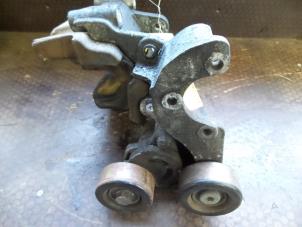 Gebruikte Spanrol Multiriem Hyundai Getz 1.5 CRDi 12V Prijs op aanvraag aangeboden door Autodemontage Joko B.V.