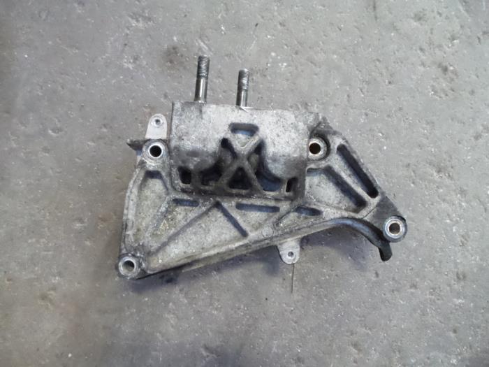 Gebruikte Motorsteun Hyundai Getz 1.5 CRDi 12V Prijs op aanvraag aangeboden door Autodemontage Joko B.V.
