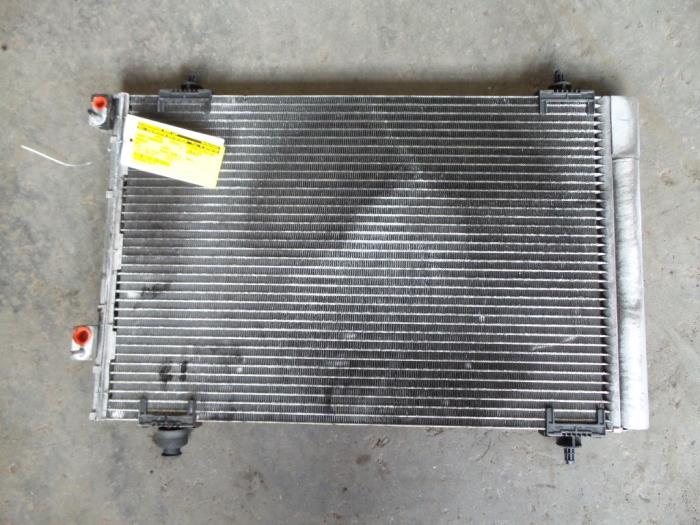 Gebruikte Airco Condensor Peugeot 307 SW (3H) 1.6 HDiF 110 16V Prijs op aanvraag aangeboden door Autodemontage Joko B.V.