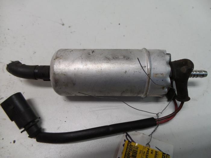 Gebruikte Tank element Pomp Volkswagen Passat (3C2) 2.0 TDI 16V 140 Prijs op aanvraag aangeboden door Autodemontage Joko B.V.