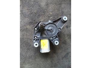 Gebruikte Ruitenwissermotor achter Dodge Nitro 2.8 CRD 16V 4x4 Prijs op aanvraag aangeboden door Autodemontage Joko B.V.