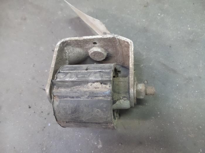 Gebruikte Motorsteun Volkswagen LT II 2.5 SDi Prijs op aanvraag aangeboden door Autodemontage Joko B.V.