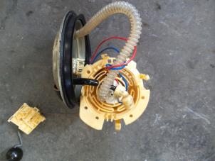 Gebruikte Tank element Pomp Opel Corsa C (F08/68) 1.3 CDTi 16V Prijs op aanvraag aangeboden door Autodemontage Joko B.V.