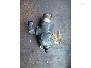 Gebruikte Thermostaathuis Opel Vectra B (36) 2.0 Di 16V Prijs op aanvraag aangeboden door Autodemontage Joko B.V.