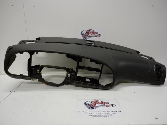 Gebruikte Dashboard Saab 9-3 I (YS3D) 2.0t 16V Ecopower Prijs op aanvraag aangeboden door Autodemontage Joko B.V.