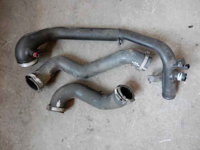 Gebruikte Intercooler Slang Saab 9-3 I (YS3D) 2.0t 16V Ecopower Prijs op aanvraag aangeboden door Autodemontage Joko B.V.
