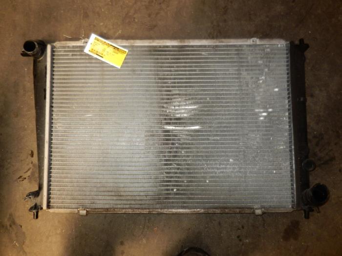 Gebruikte Radiateur Hyundai H-1/H-200 2.5 Tdi Prijs op aanvraag aangeboden door Autodemontage Joko B.V.