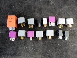 Gebruikte Relais Saab 9-3 I (YS3D) 2.0t 16V Ecopower Prijs op aanvraag aangeboden door Autodemontage Joko B.V.