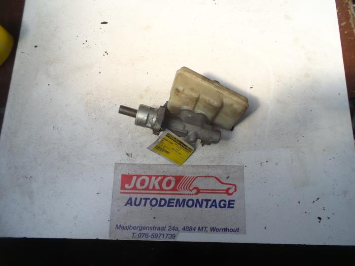 Gebruikte Hoofdremcilinder BMW 3 serie (E36/4) 316i Prijs op aanvraag aangeboden door Autodemontage Joko B.V.