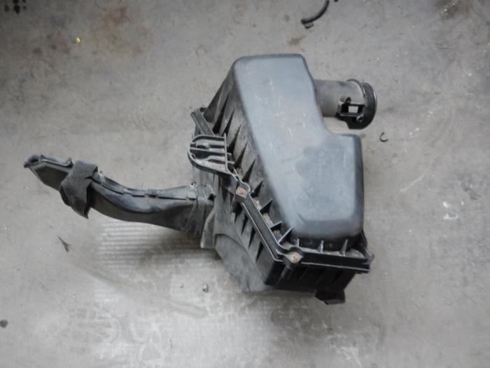 Gebruikte Luchtfilterhuis Ford Mondeo IV 1.8 TDCi 125 16V Prijs op aanvraag aangeboden door Autodemontage Joko B.V.