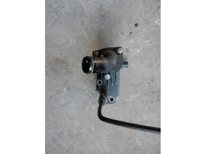 Gebruikte Thermostaathuis Ford Mondeo IV 1.8 TDCi 125 16V Prijs op aanvraag aangeboden door Autodemontage Joko B.V.