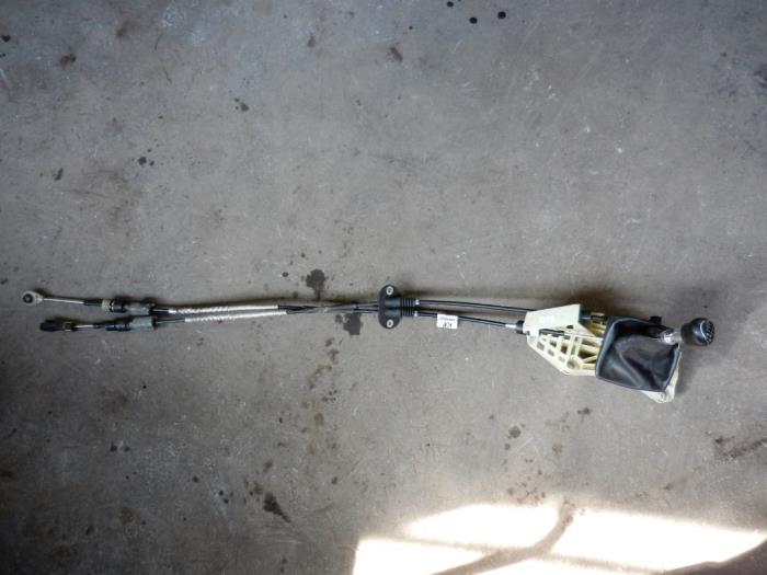 Gebruikte Versnellingspook Ford Mondeo IV 1.8 TDCi 125 16V Prijs op aanvraag aangeboden door Autodemontage Joko B.V.