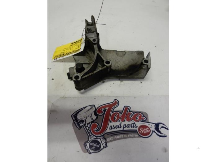 Gebruikte Motorsteun Nissan Kubistar (F10/F11) 1.5 dCi 65 Prijs op aanvraag aangeboden door Autodemontage Joko B.V.