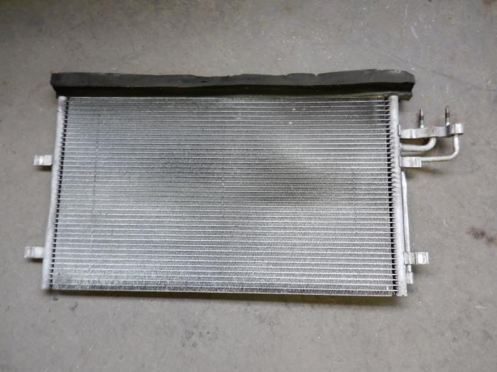 Gebruikte Airco Condensor Ford Focus 2 Wagon 1.6 TDCi 16V 110 Prijs op aanvraag aangeboden door Autodemontage Joko B.V.