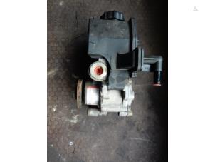 Gebruikte Stuurpomp Mercedes E (W210) 2.2 E-220D 16V Prijs op aanvraag aangeboden door Autodemontage Joko B.V.