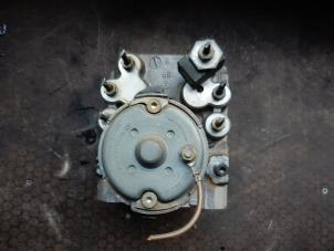 Gebruikte ABS Pomp Mercedes E (W210) 2.2 E-220D 16V Prijs op aanvraag aangeboden door Autodemontage Joko B.V.