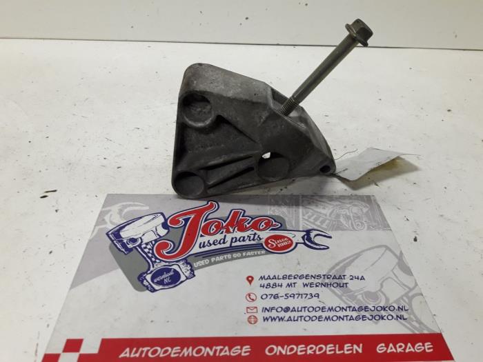 Gebruikte Motorrubber Renault Megane II Grandtour (KM) 1.5 dCi 80 Prijs op aanvraag aangeboden door Autodemontage Joko B.V.