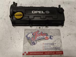 Gebruikte Kleppendeksel Opel Corsa C (F08/68) 1.7 DI 16V Prijs op aanvraag aangeboden door Autodemontage Joko B.V.