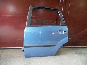 Gebruikte Deur 4Deurs links-achter Ford Fiesta 5 (JD/JH) 1.3 Prijs op aanvraag aangeboden door Autodemontage Joko B.V.