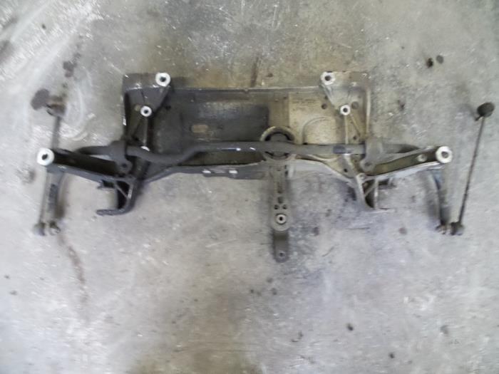 Gebruikte Subframe Volkswagen Touran (1T1/T2) 1.9 TDI 90 Prijs op aanvraag aangeboden door Autodemontage Joko B.V.