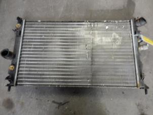 Gebruikte Radiateur Opel Vectra B (38) 2.0 16V Ecotec Prijs op aanvraag aangeboden door Autodemontage Joko B.V.