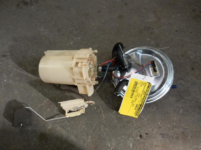 Gebruikte Tank element Pomp Opel Vectra B (38) 2.0 16V Ecotec Prijs op aanvraag aangeboden door Autodemontage Joko B.V.