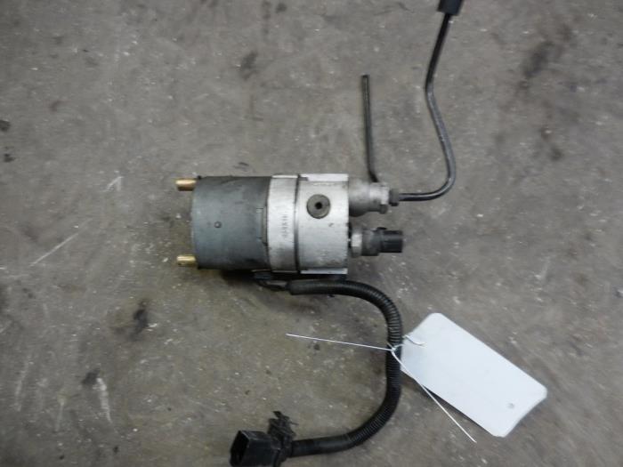 Gebruikte ABS Pomp Volkswagen Passat Variant (3B6) 2.3 V5 20V Prijs op aanvraag aangeboden door Autodemontage Joko B.V.