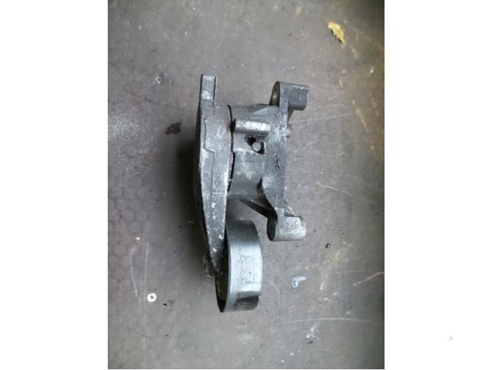 Gebruikte Spanrol Multiriem Volkswagen Touran (1T1/T2) 1.9 TDI 90 Prijs op aanvraag aangeboden door Autodemontage Joko B.V.