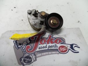 Gebruikte Spanrol Multiriem Hyundai Trajet 2.0 CRDi 16V Prijs op aanvraag aangeboden door Autodemontage Joko B.V.