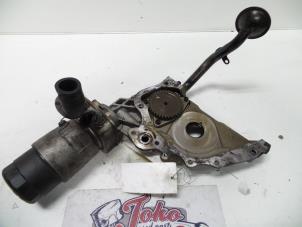 Gebruikte Oliepomp Hyundai Trajet 2.0 CRDi 16V Prijs op aanvraag aangeboden door Autodemontage Joko B.V.