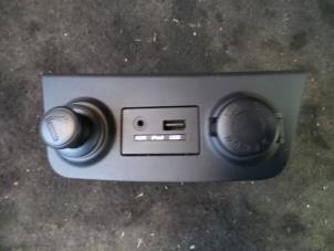 Gebruikte Dashboard deel Hyundai i30 Crosswagon (WWH) 1.6 CRDi 16V VGT HP Prijs op aanvraag aangeboden door Autodemontage Joko B.V.