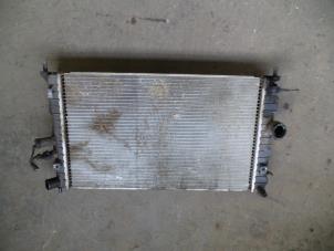 Gebruikte Radiateur Opel Vectra B (36) 1.6 Prijs op aanvraag aangeboden door Autodemontage Joko B.V.