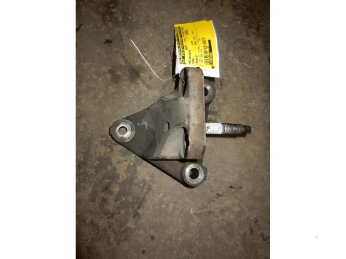 Gebruikte Motorrubber Ford Transit 2.0 TDdi 16V 260S Prijs op aanvraag aangeboden door Autodemontage Joko B.V.