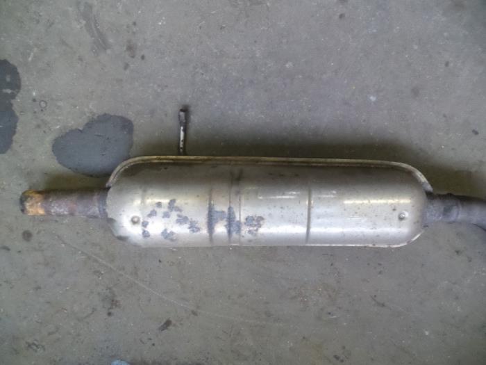 Gebruikte Uitlaat Middendemper Renault Laguna II Grandtour (KG) 1.6 16V Prijs op aanvraag aangeboden door Autodemontage Joko B.V.