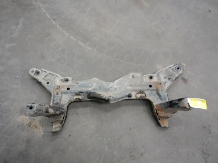 Gebruikte Subframe Ford Courier (J3/5) 1.8 Di Prijs op aanvraag aangeboden door Autodemontage Joko B.V.