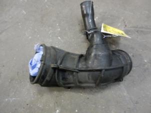 Gebruikte Aanzuigslang Lucht Opel Zafira Prijs op aanvraag aangeboden door Autodemontage Joko B.V.