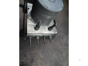 Gebruikte ABS Pomp BMW 5 serie Touring (E61) 530d 24V Prijs op aanvraag aangeboden door Autodemontage Joko B.V.