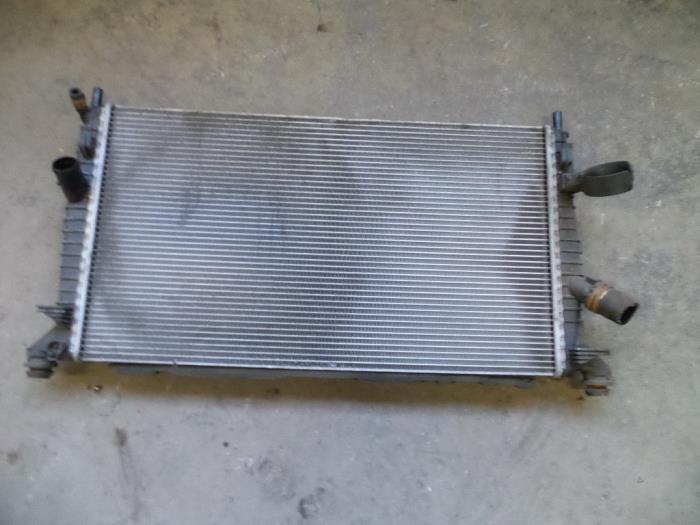 Gebruikte Radiateur Ford Focus 2 1.6 TDCi 16V 90 Prijs op aanvraag aangeboden door Autodemontage Joko B.V.