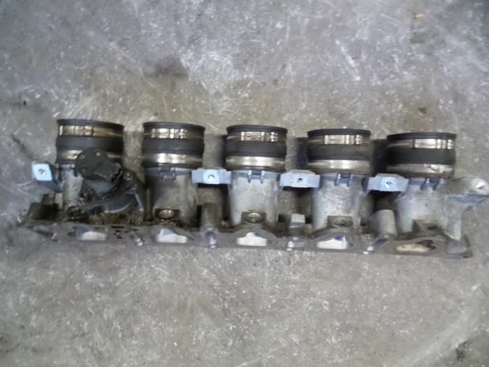 Gebruikte Inlaatspruitstuk Fiat Stilo (192A/B) 2.4 20V Abarth 3-Drs. Prijs op aanvraag aangeboden door Autodemontage Joko B.V.