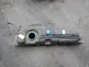 Gebruikte Tank Renault Twingo II (CN) 1.2 16V LEV Prijs op aanvraag aangeboden door Autodemontage Joko B.V.