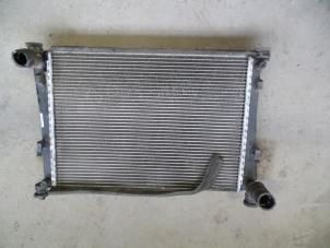 Gebruikte Radiateur Ford Fusion 1.6 16V Prijs op aanvraag aangeboden door Autodemontage Joko B.V.