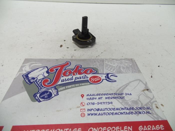 Gebruikte Oliepeil sensor Volkswagen Passat Variant (3C5) 1.9 TDI Prijs op aanvraag aangeboden door Autodemontage Joko B.V.