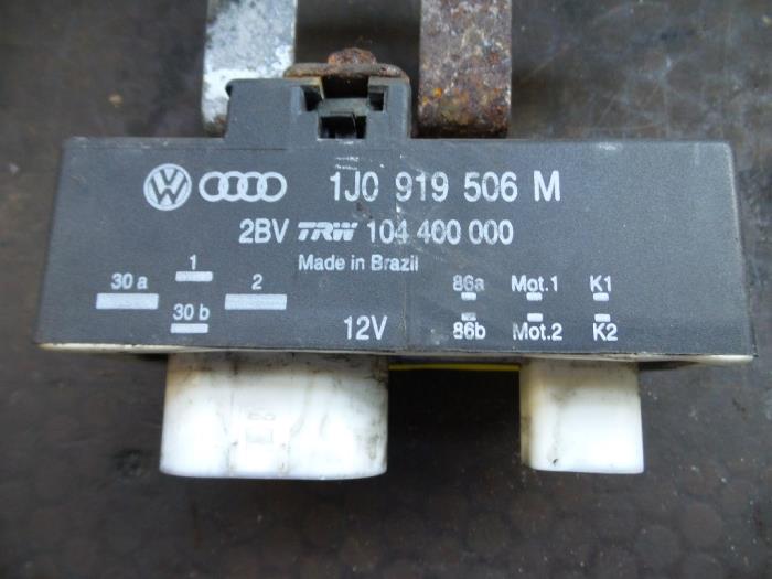 Gebruikte Computer Koeling Volkswagen Polo IV (9N1/2/3) 1.2 12V Prijs op aanvraag aangeboden door Autodemontage Joko B.V.